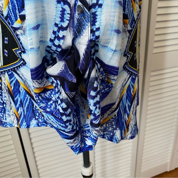 Tribal Blue and White Tunic Top - Picture 6 of 13